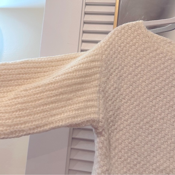 Aritzia Wilfred Chunky Knit Wool Mohair Blend Sweater - Picture 4 of 4